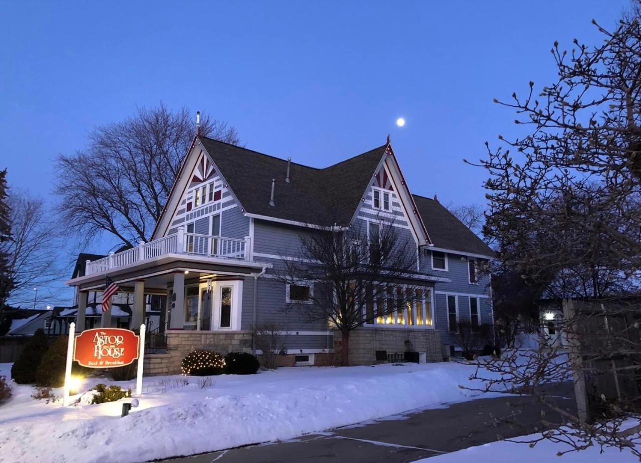 Astor House Bed & Breakfast Green Bay Exterior photo